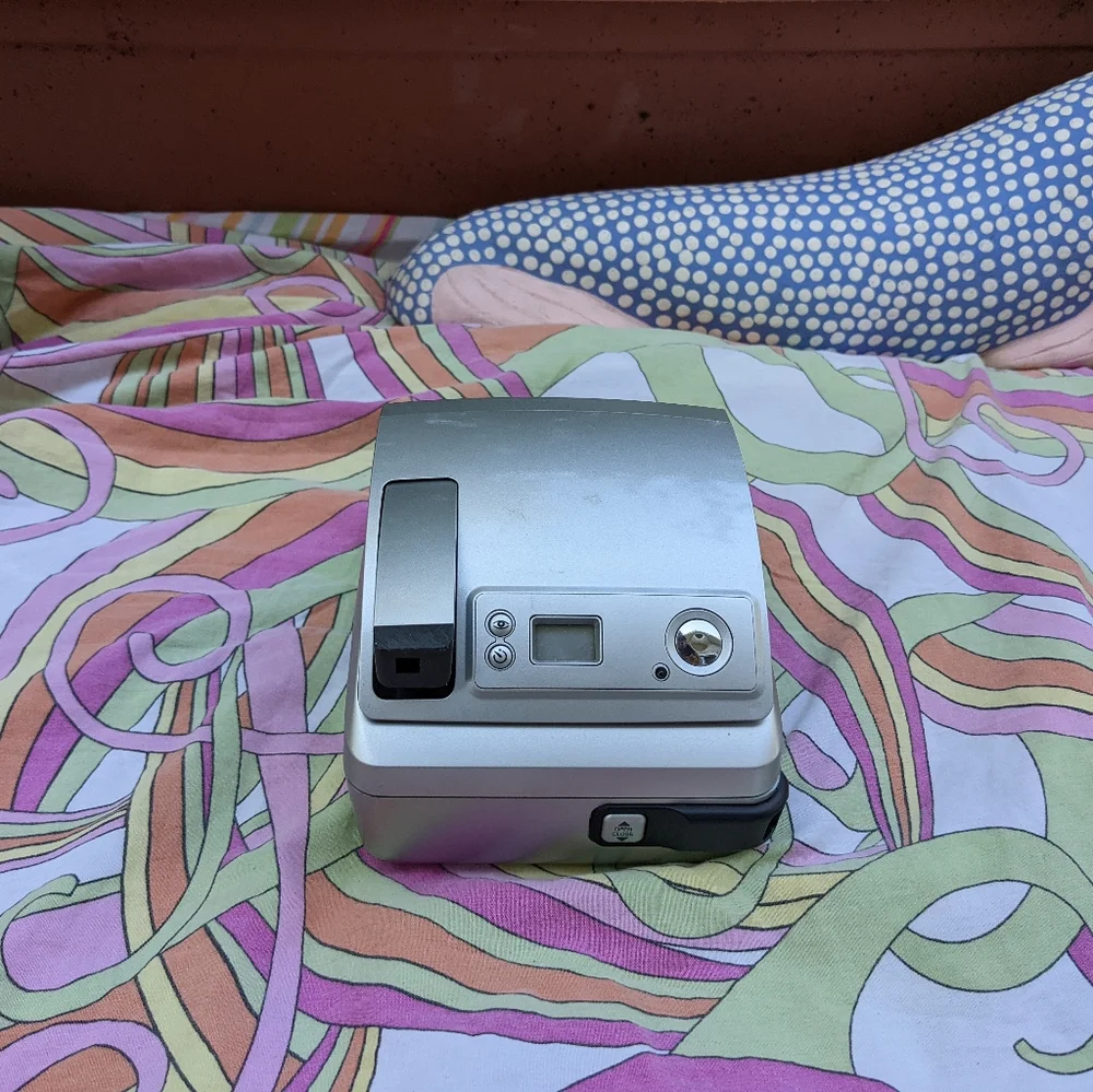 Polaroid One600 vintage Camera in silver
